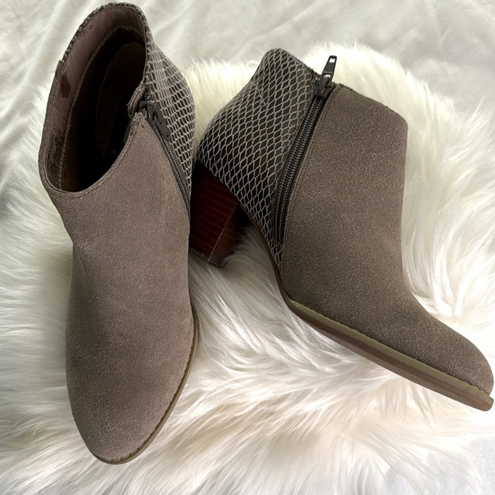 Like New Vionic Leather Ankle Bootie with Suede Like Look & Snakeskin Back